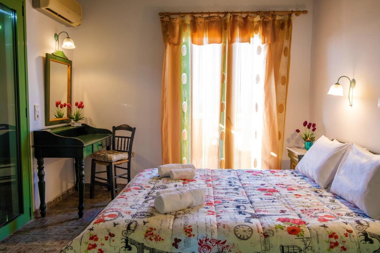 Villa Jokasta & Erato Chania  Rum bild